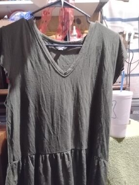 Women's Olive V-Neck Short Sleeve Top